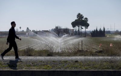 Pesca de basura, agua reutilizada y obsolescencia: así es el primer plan de economía circular de España